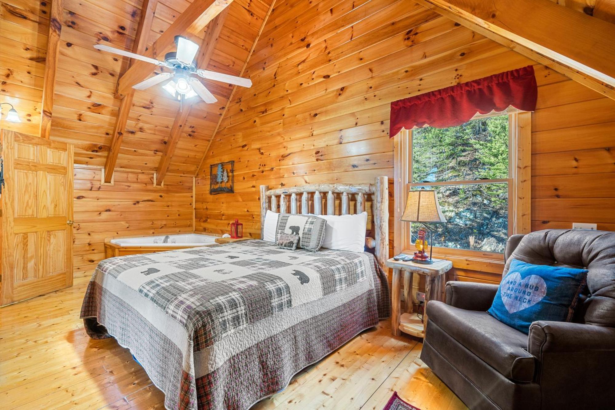 A Higher Calling, 1089 Of Free Area Attraction Tickets For Each Paid Day, Dollywood And More! Pigeon Forge Kültér fotó